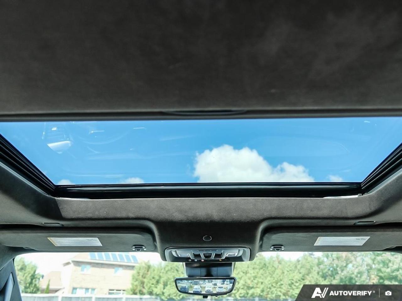 2024 GMC Sierra 1500 Crew Cab Short Box 4-Wheel Drive Denali Ultimate Photo