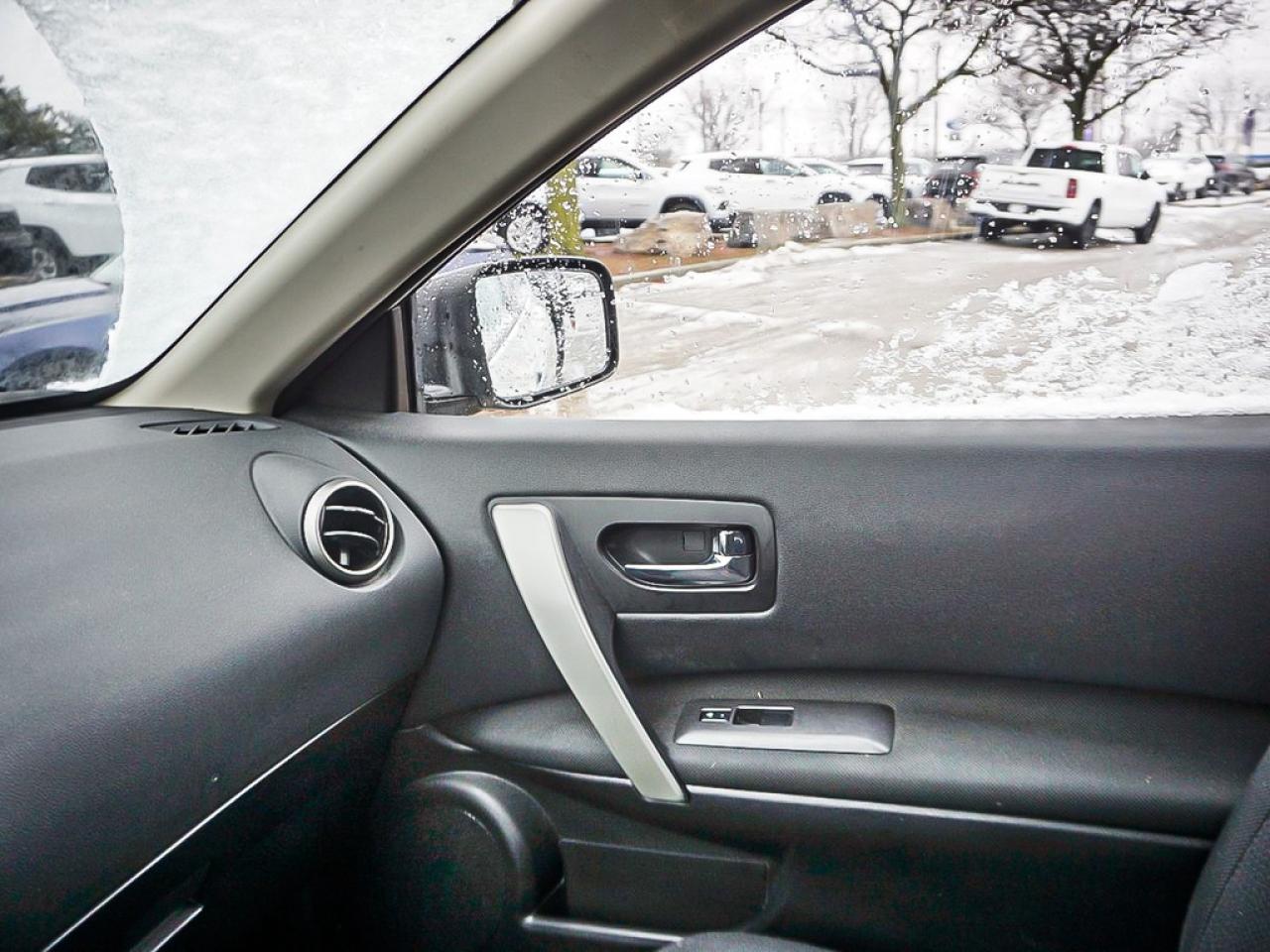 2013 Nissan Rogue  Photo