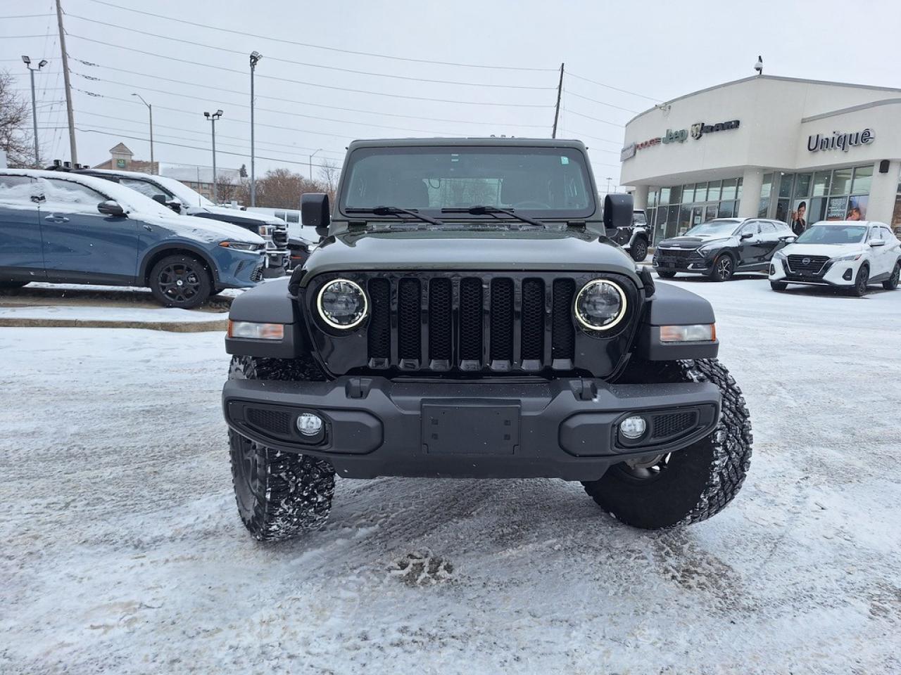 2023 Jeep Wrangler  Photo2
