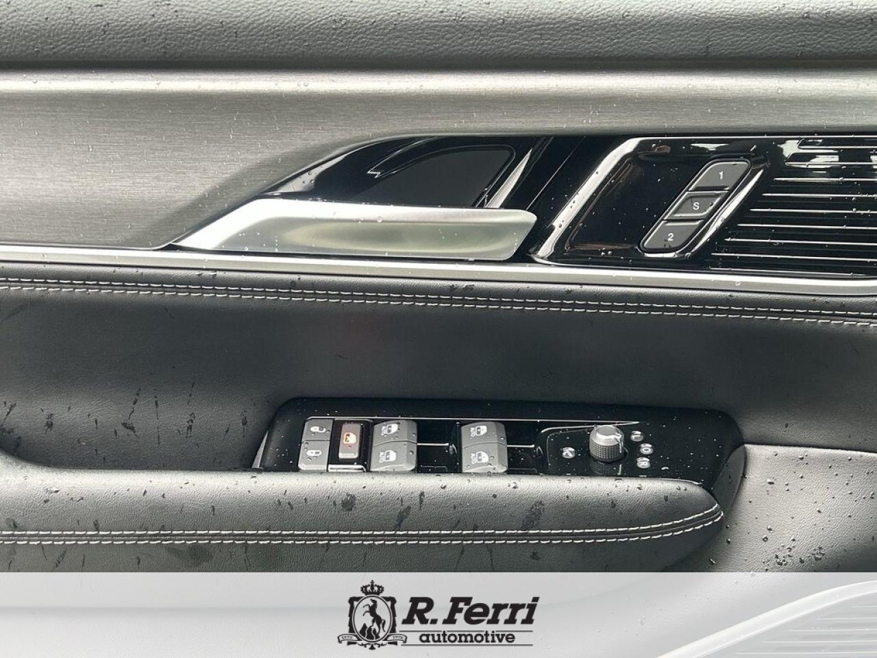 2025 Jeep Wagoneer L Series II Carbide 4dr 4x4 Photo