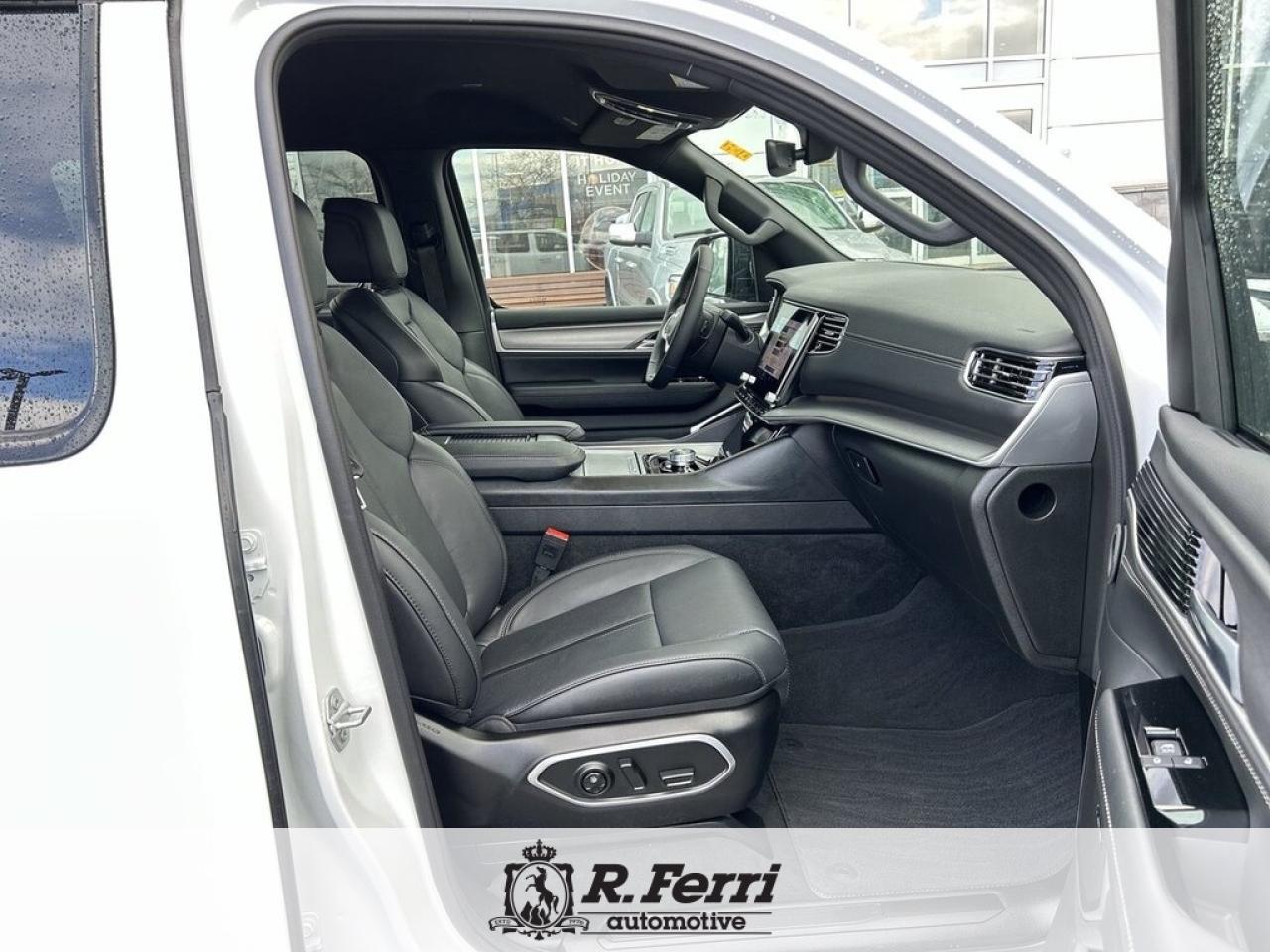 2025 Jeep Wagoneer L Series II Carbide 4dr 4x4 Photo