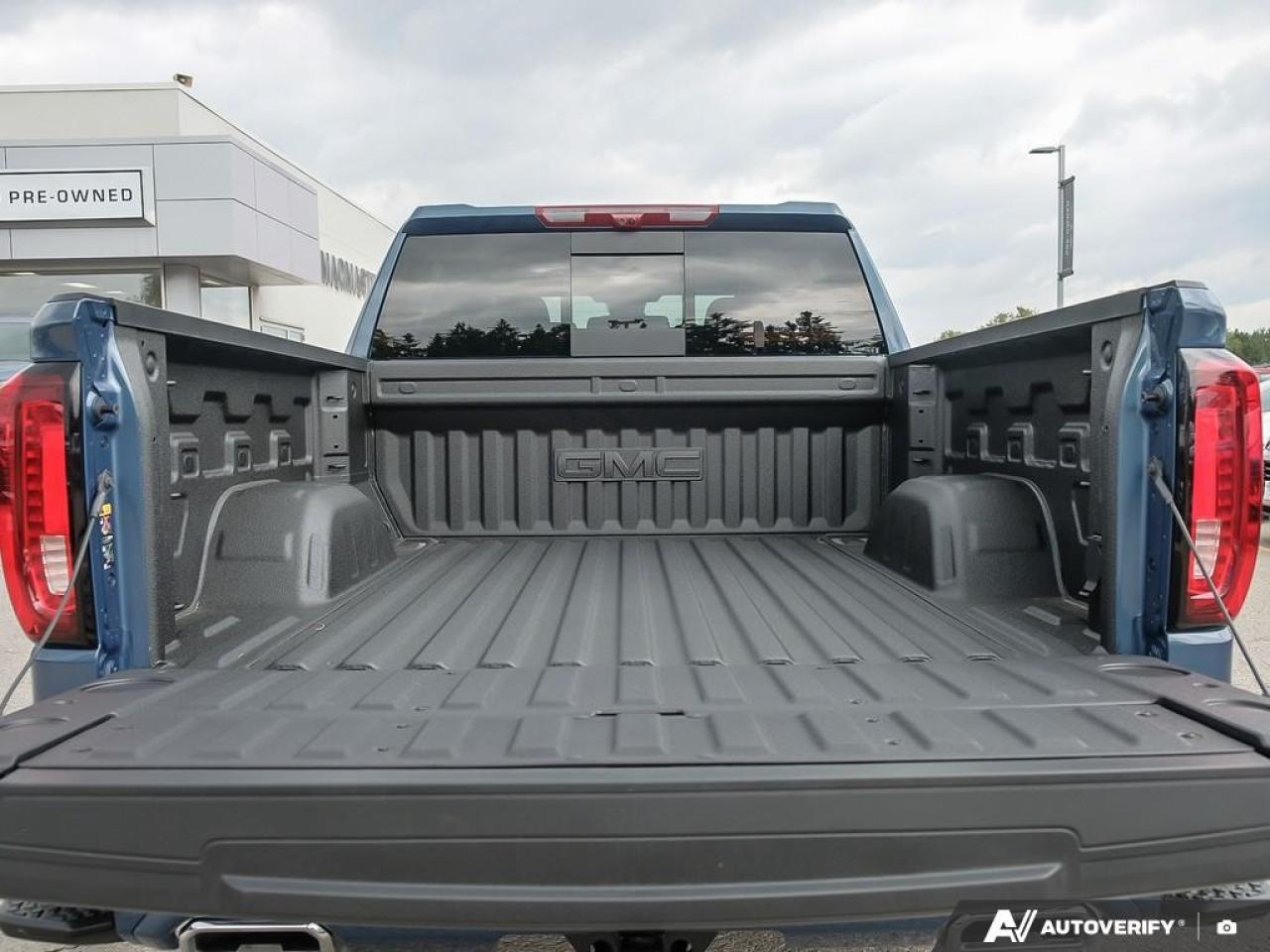 2026 GMC Sierra 1500 Crew Cab Short Box 4-Wheel Drive Denali Ultimate Photo