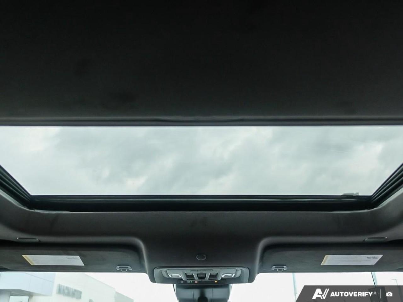 2026 GMC Sierra 1500 Crew Cab Short Box 4-Wheel Drive Denali Ultimate Photo