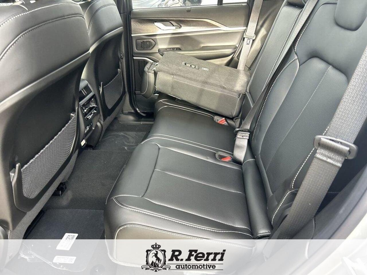 2025 Jeep Grand Cherokee Limited 4dr 4x4 Photo