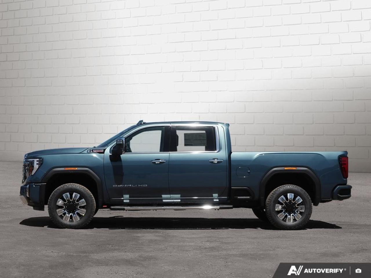 2025 GMC SIERRA 2500HD 4WD Crew Cab Standard Box Denali Photo2
