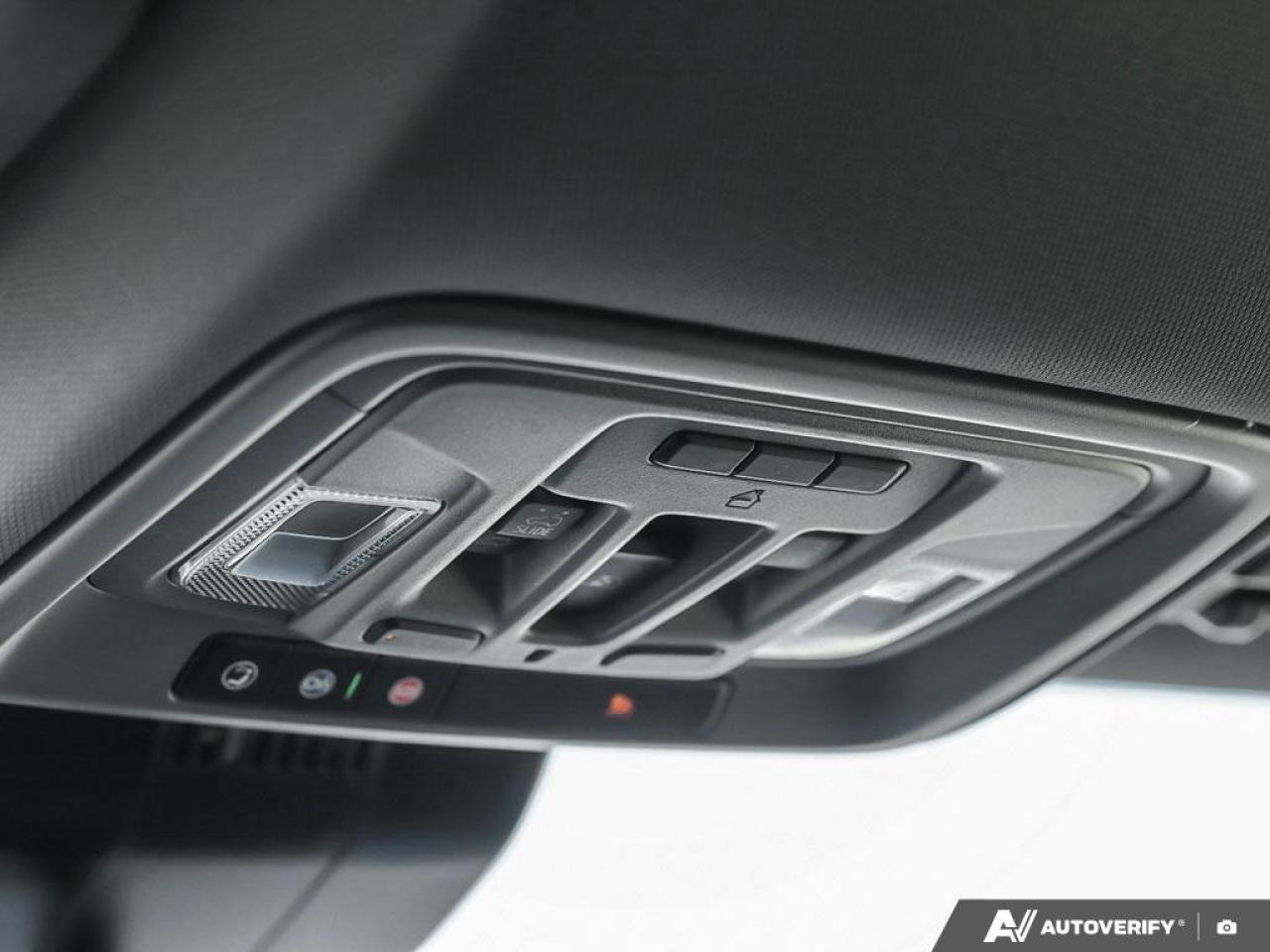 2025 GMC SIERRA 2500HD 4WD Crew Cab Standard Box Denali Photo