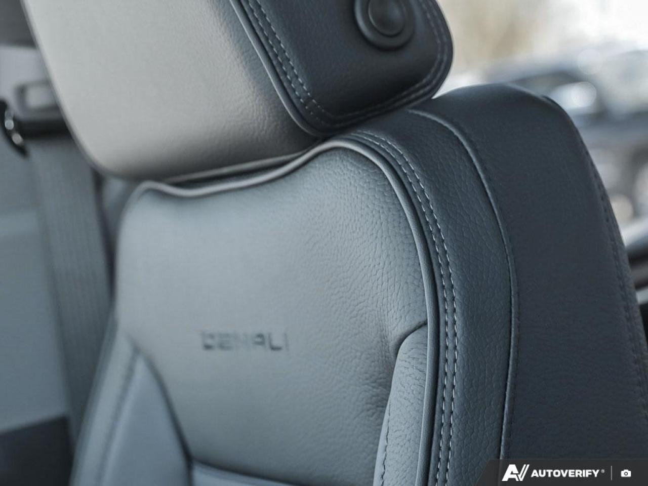 2025 GMC SIERRA 2500HD 4WD Crew Cab Standard Box Denali Photo