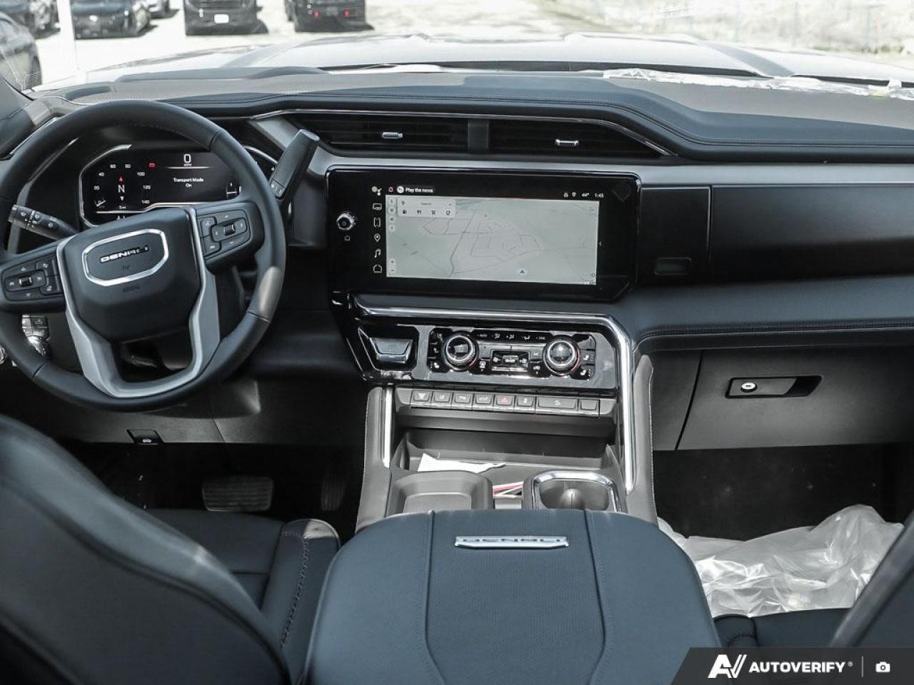 2025 GMC SIERRA 2500HD 4WD Crew Cab Standard Box Denali Photo