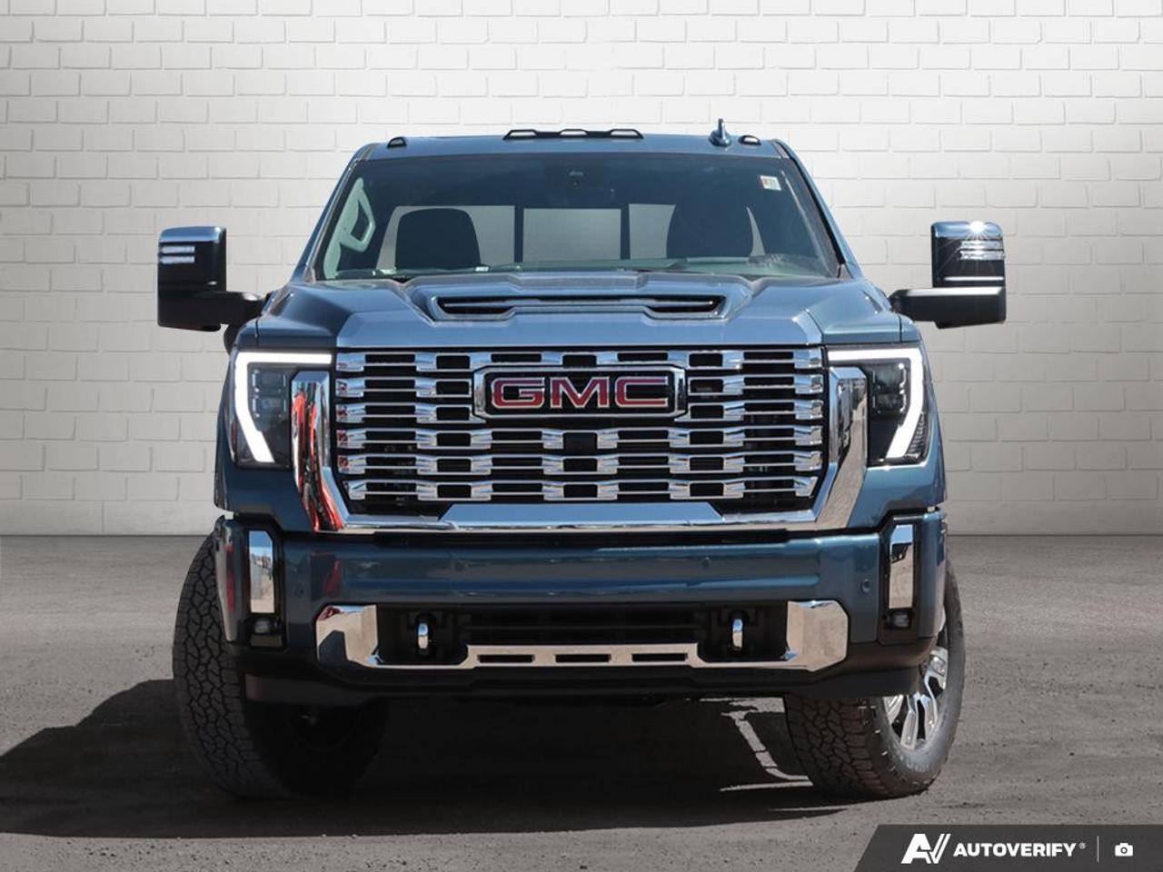 2025 GMC SIERRA 2500HD 4WD Crew Cab Standard Box Denali Photo