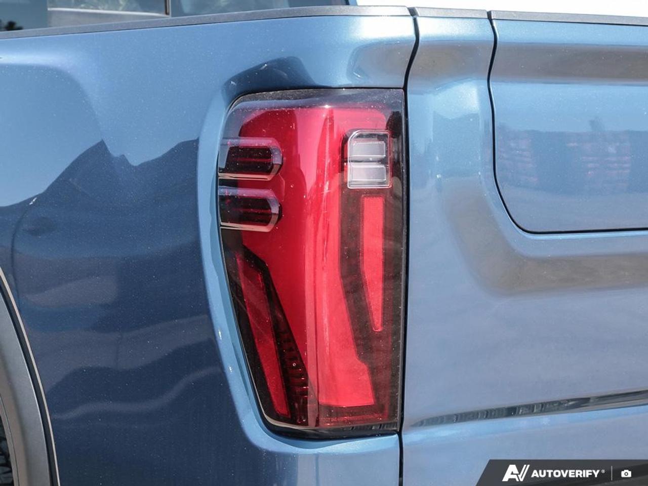 2025 GMC SIERRA 2500HD 4WD Crew Cab Standard Box Denali Photo