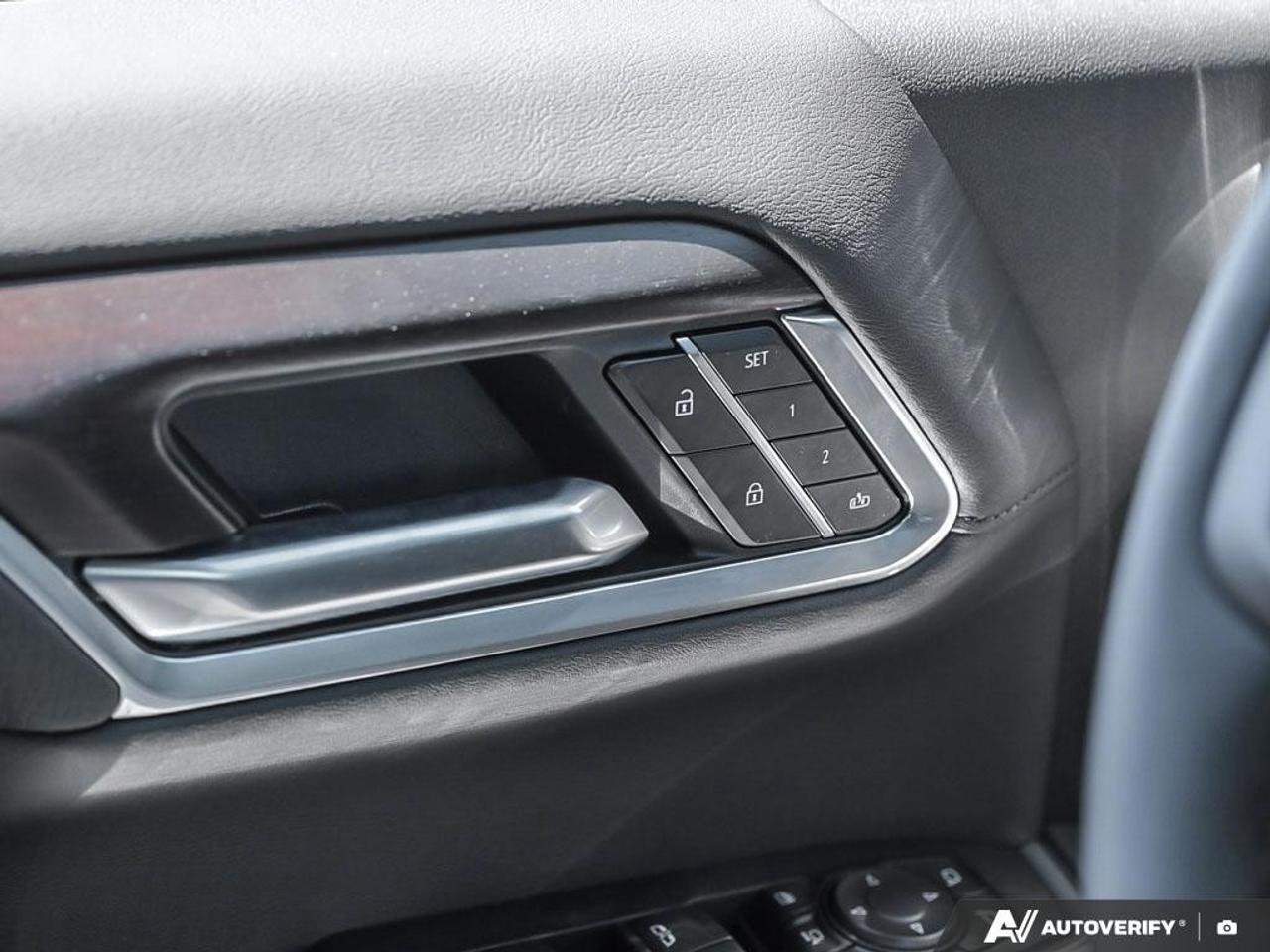 2025 GMC SIERRA 2500HD 4WD Crew Cab Standard Box Denali Photo