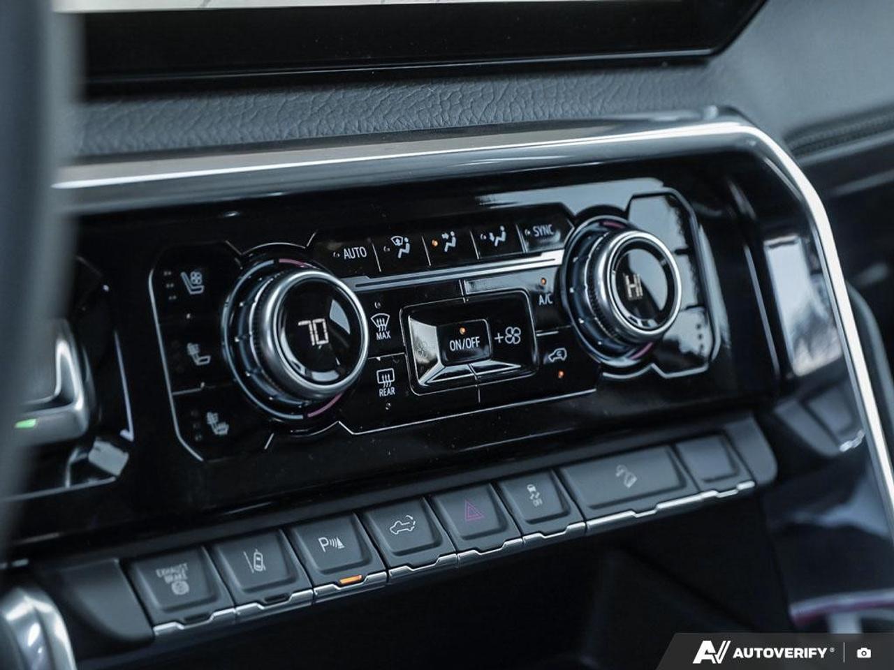 2025 GMC SIERRA 2500HD 4WD Crew Cab Standard Box Denali Photo