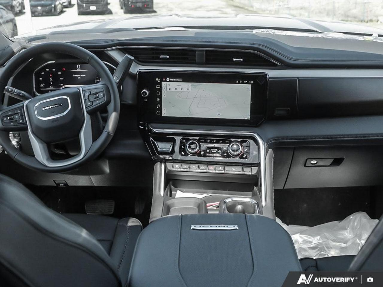 2025 GMC SIERRA 2500HD 4WD Crew Cab Standard Box Denali Photo