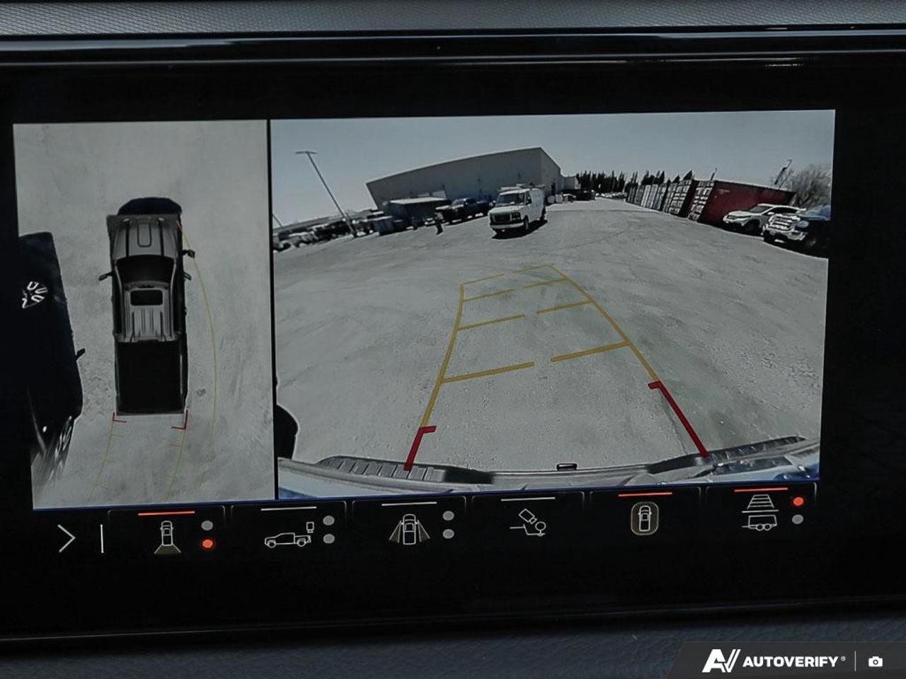 2025 GMC SIERRA 2500HD 4WD Crew Cab Standard Box Denali Photo