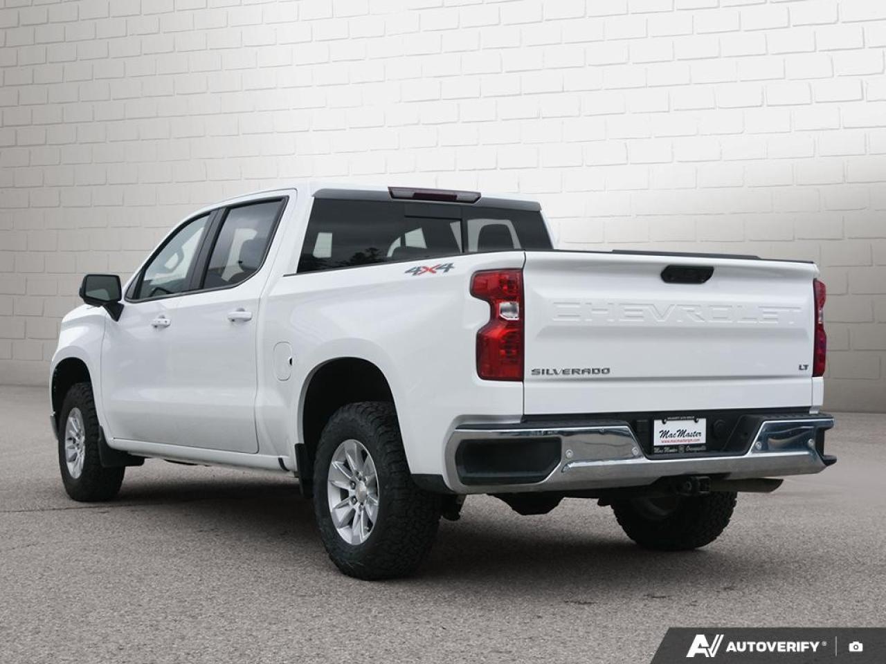 2024 Chevrolet Silverado 1500 Crew Cab Short Box 4-Wheel Drive LT Photo2