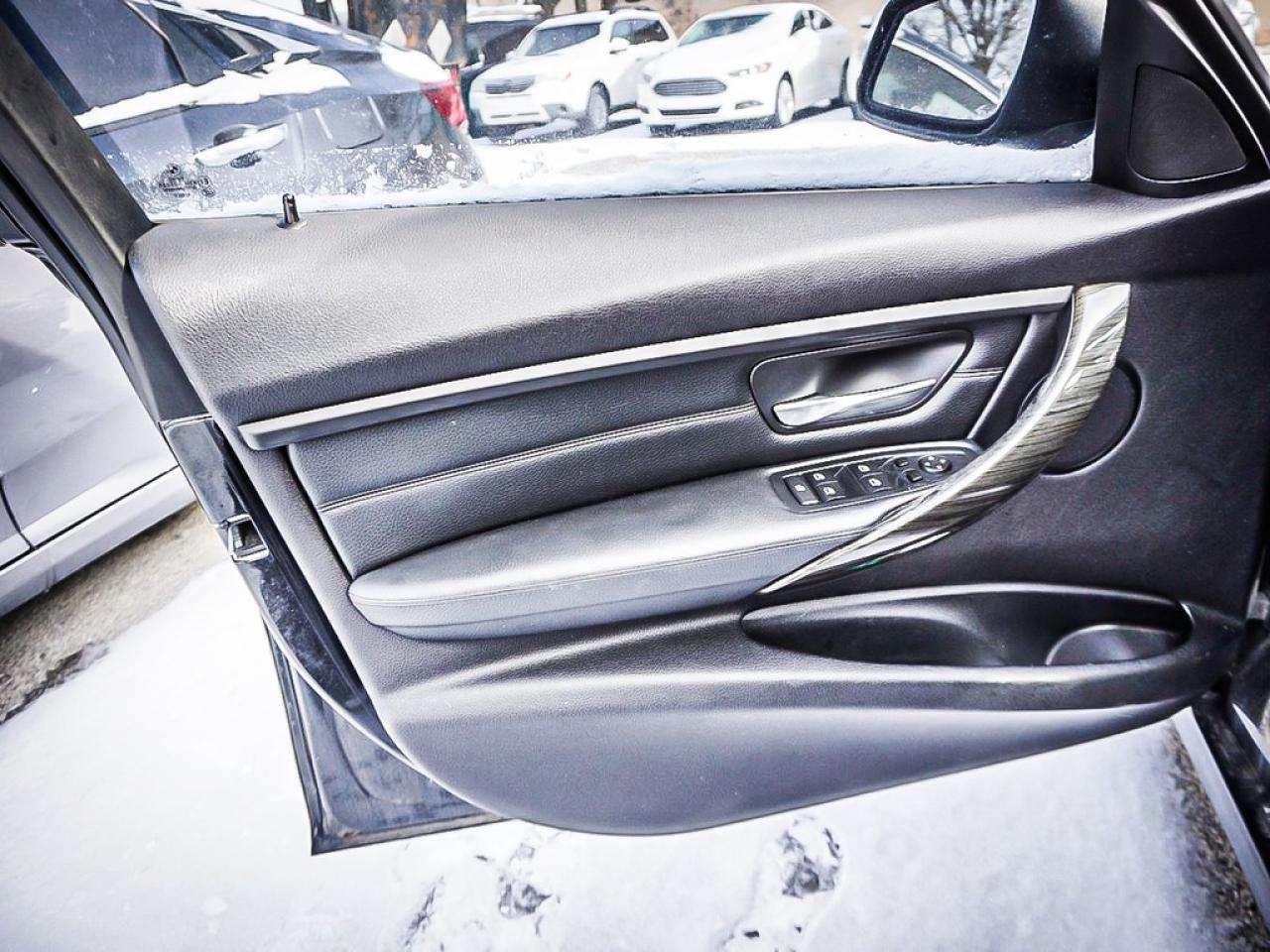 2013 BMW 3 Series  Photo