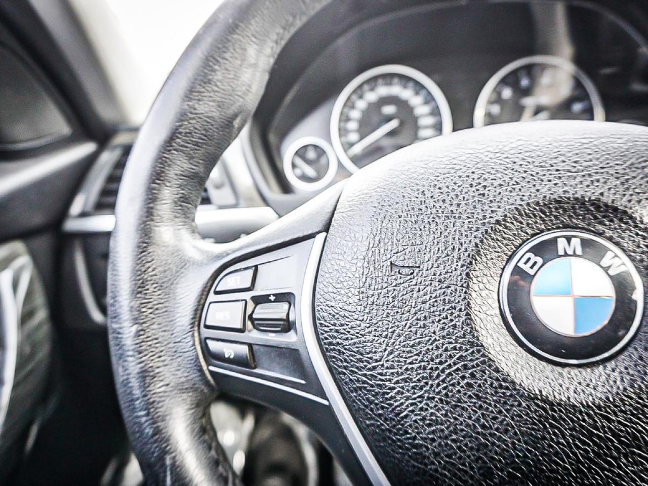 2013 BMW 3 Series  Photo