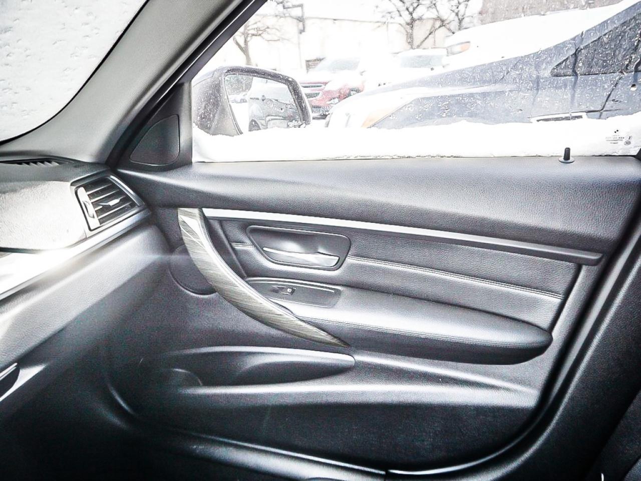 2013 BMW 3 Series  Photo