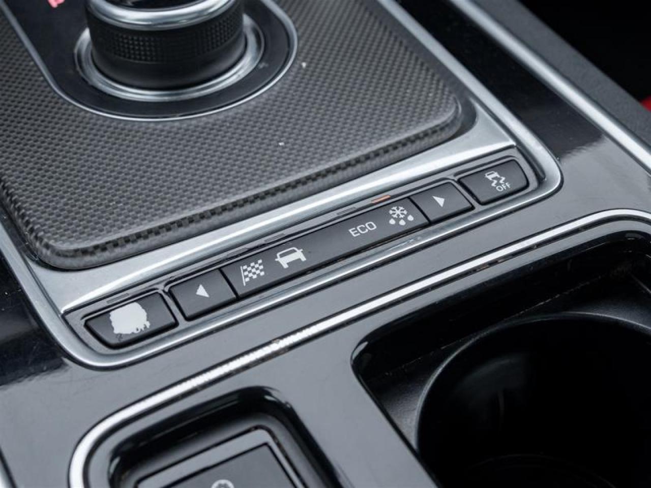 2018 Jaguar XE 35t R-Sport 4dr All-Wheel Drive Sedan Photo