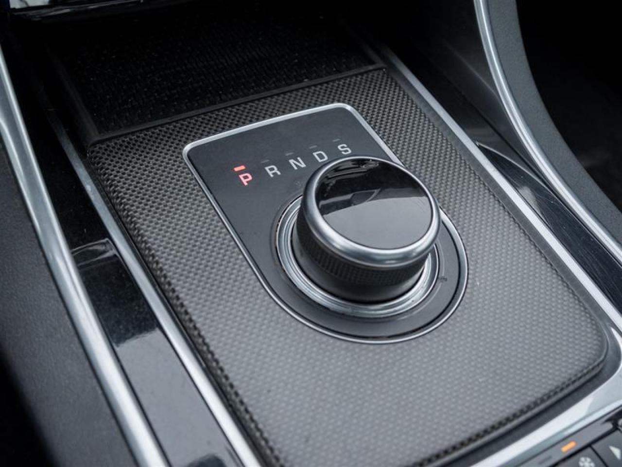 2018 Jaguar XE 35t R-Sport 4dr All-Wheel Drive Sedan Photo