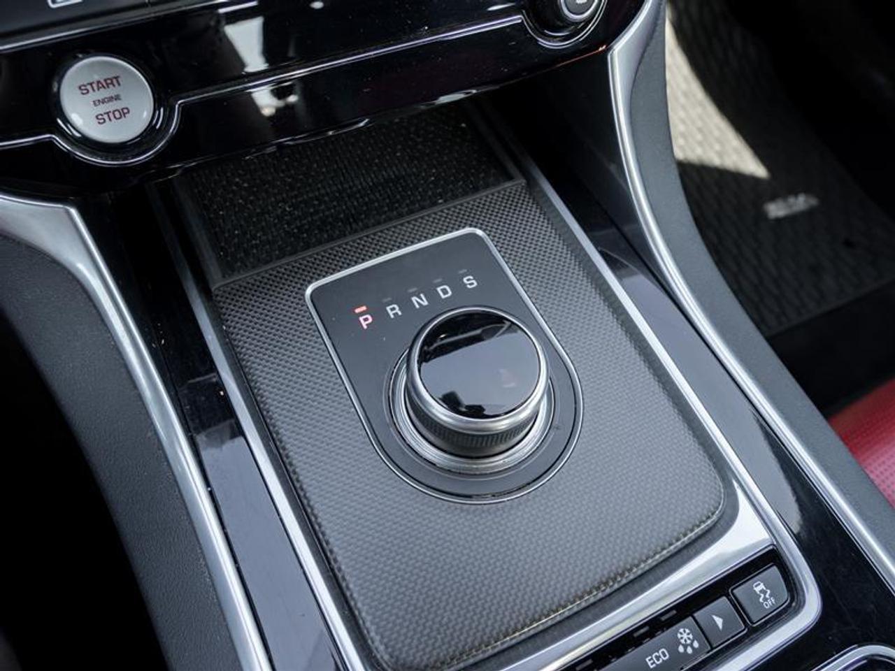 2018 Jaguar XE 35t R-Sport 4dr All-Wheel Drive Sedan Photo