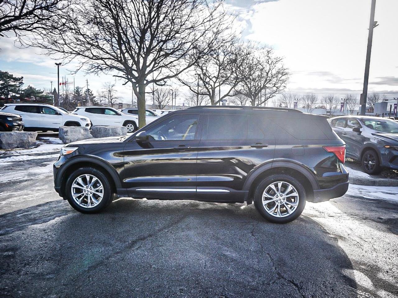 2020 Ford Explorer  Photo