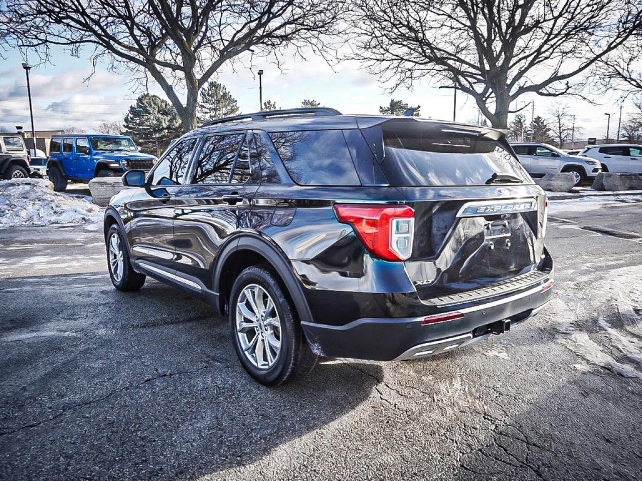2020 Ford Explorer  Photo