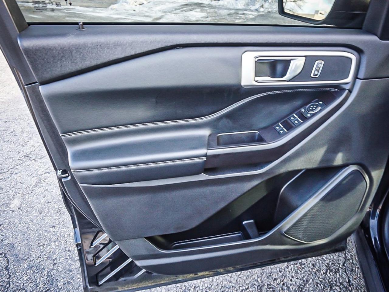 2020 Ford Explorer  Photo