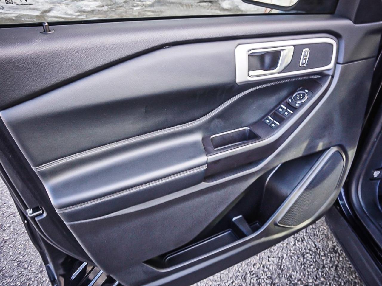 2020 Ford Explorer  Photo