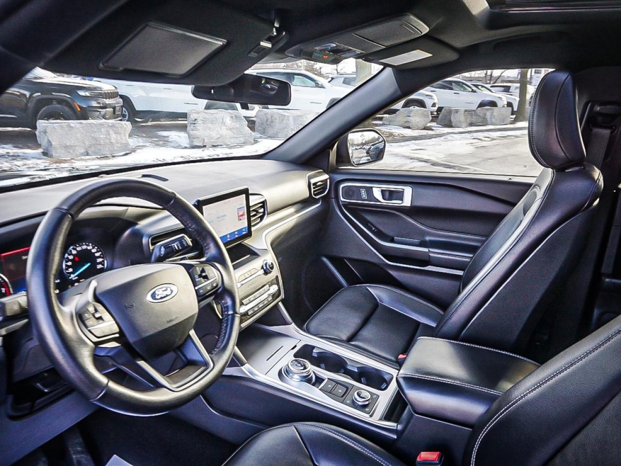 2020 Ford Explorer  Photo