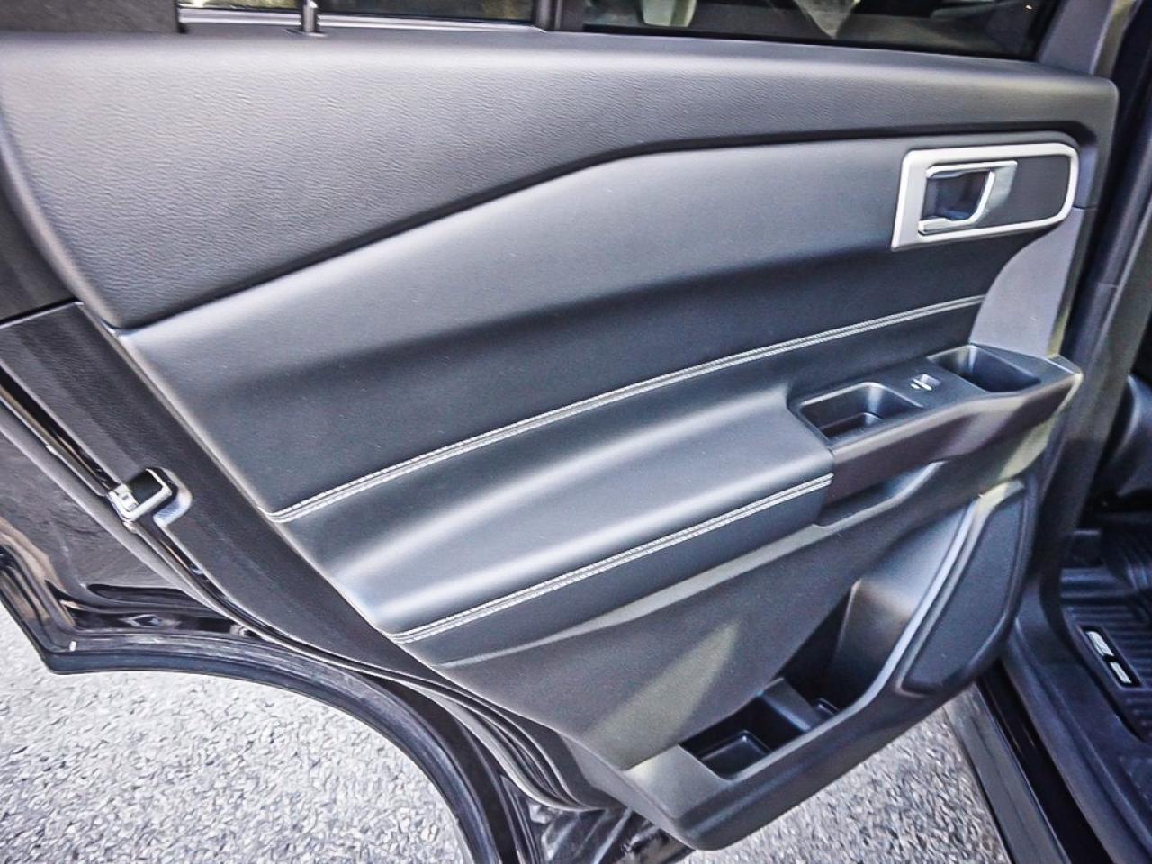 2020 Ford Explorer  Photo