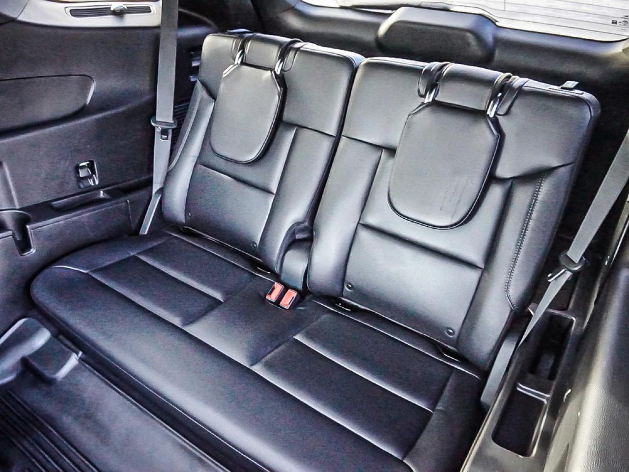 2020 Ford Explorer  Photo