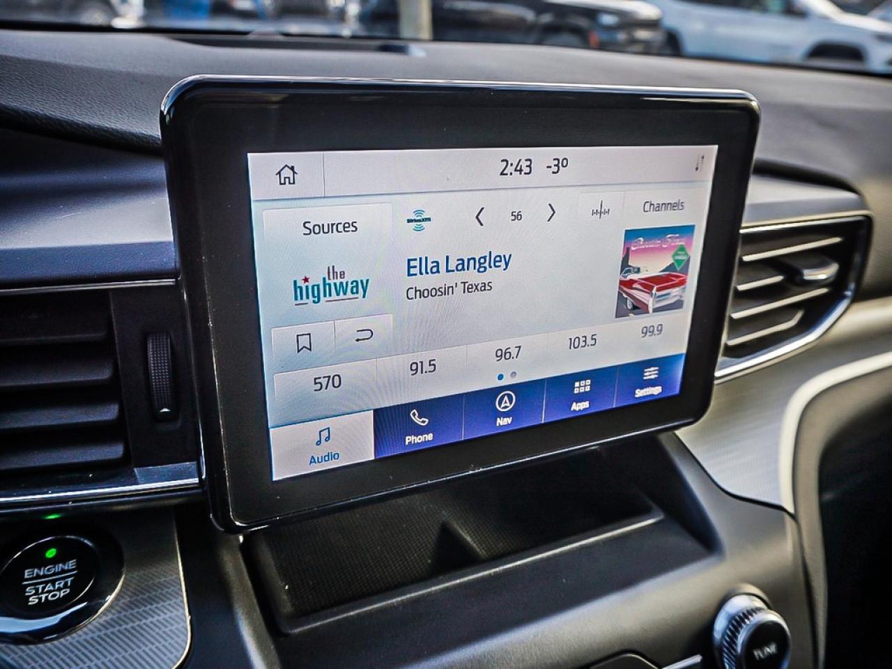 2020 Ford Explorer  Photo