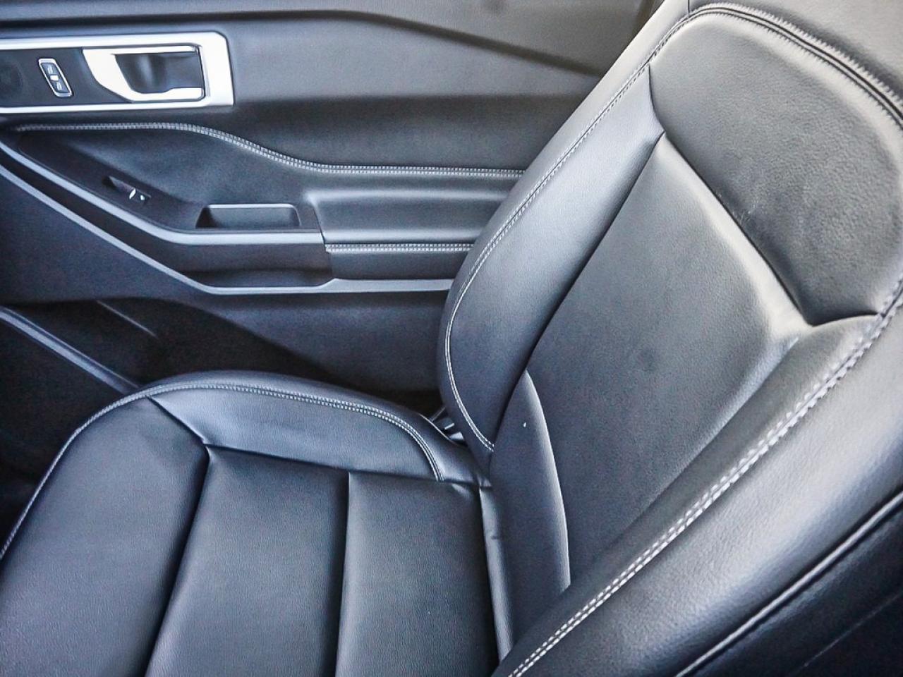 2020 Ford Explorer  Photo