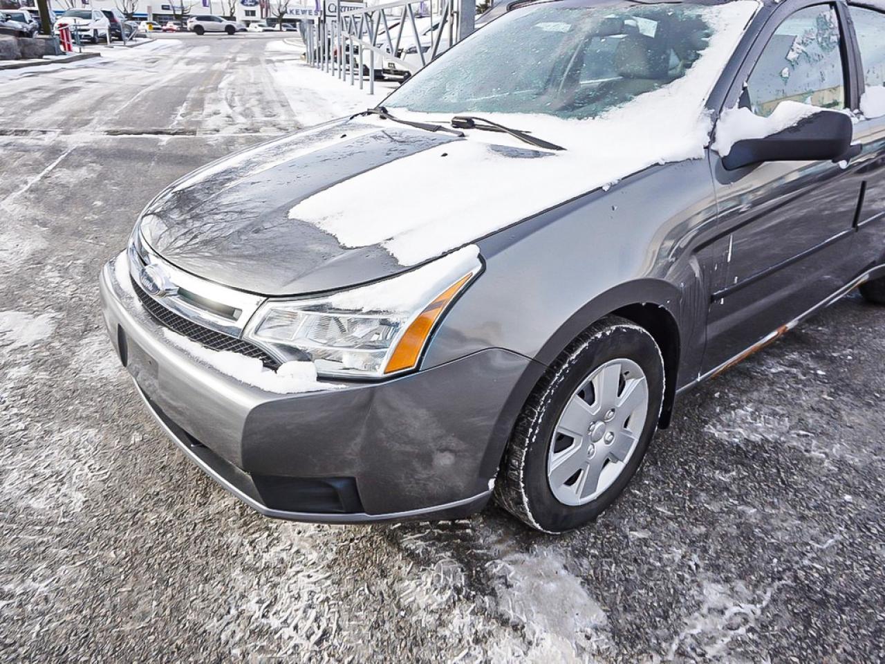 2010 Ford Focus  Photo