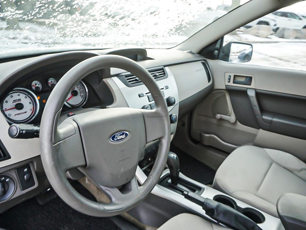 2010 Ford Focus  Photo