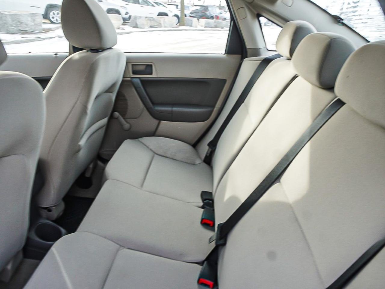 2010 Ford Focus  Photo