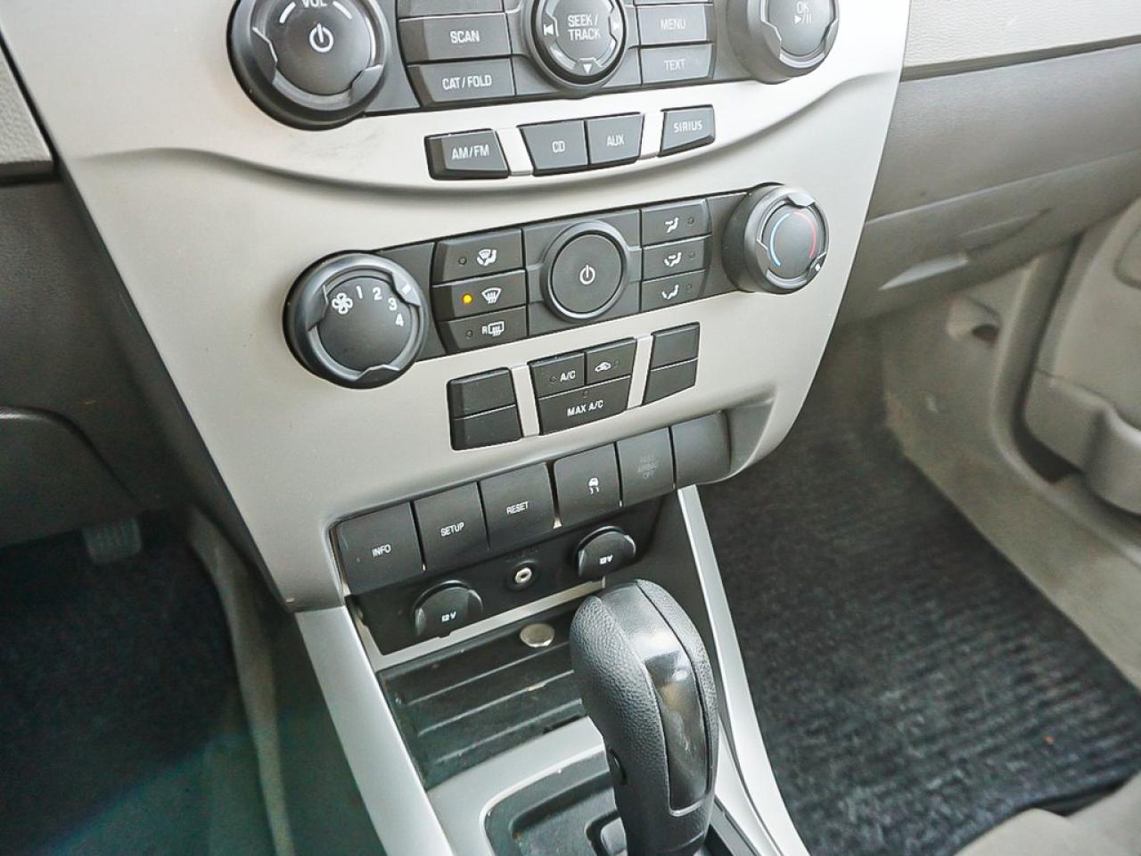 2010 Ford Focus  Photo