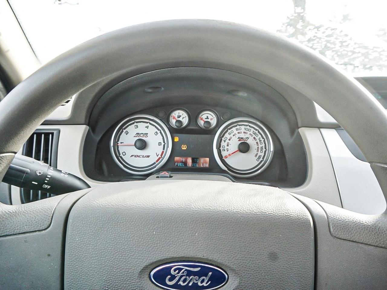 2010 Ford Focus  Photo