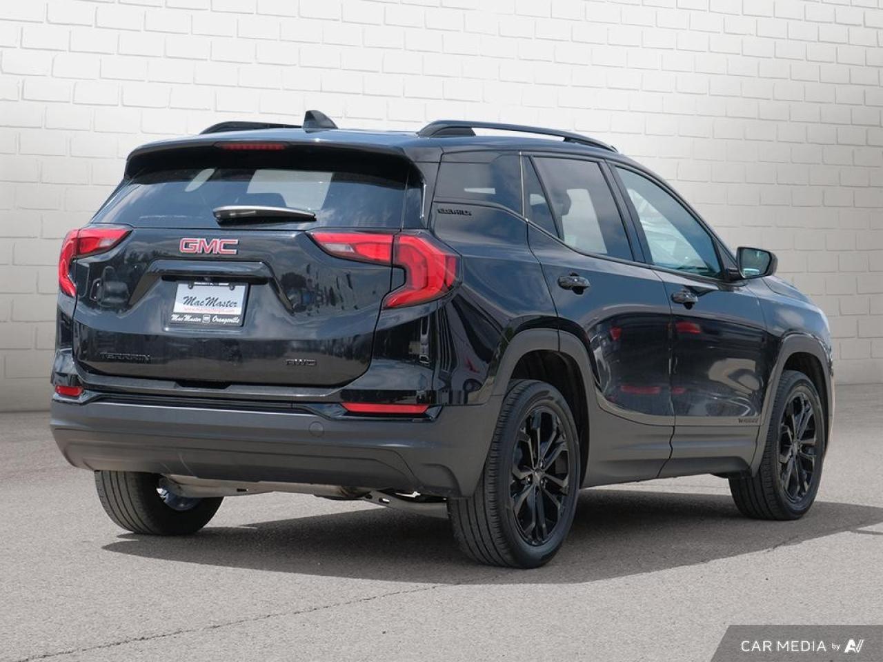 2021 GMC Terrain AWD SLE Photo4