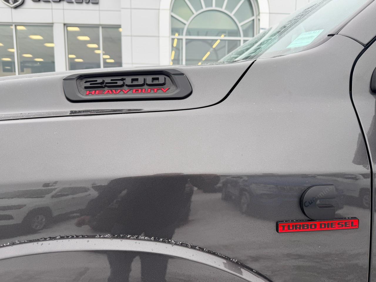 2022 RAM 2500 Limited 4x4 Mega Cab 6'4" Box Photo3