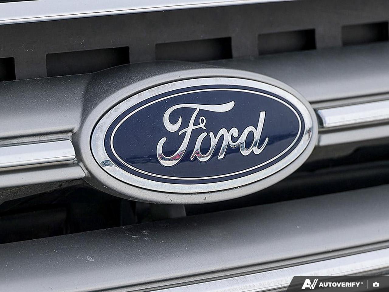 2019 Ford Escape SEL 4WD Photo