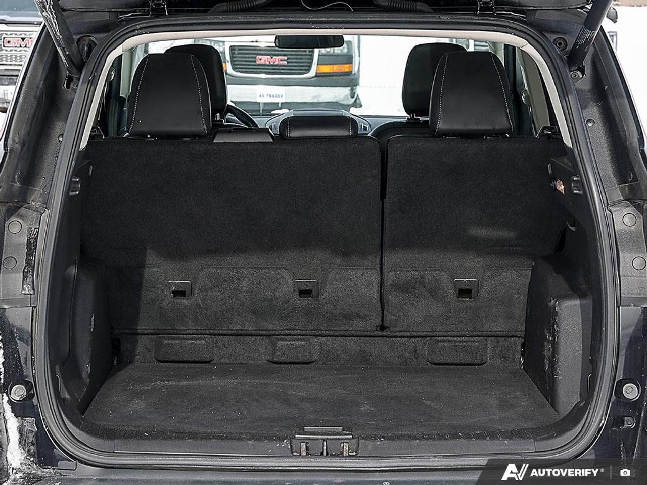 2019 Ford Escape SEL 4WD Photo
