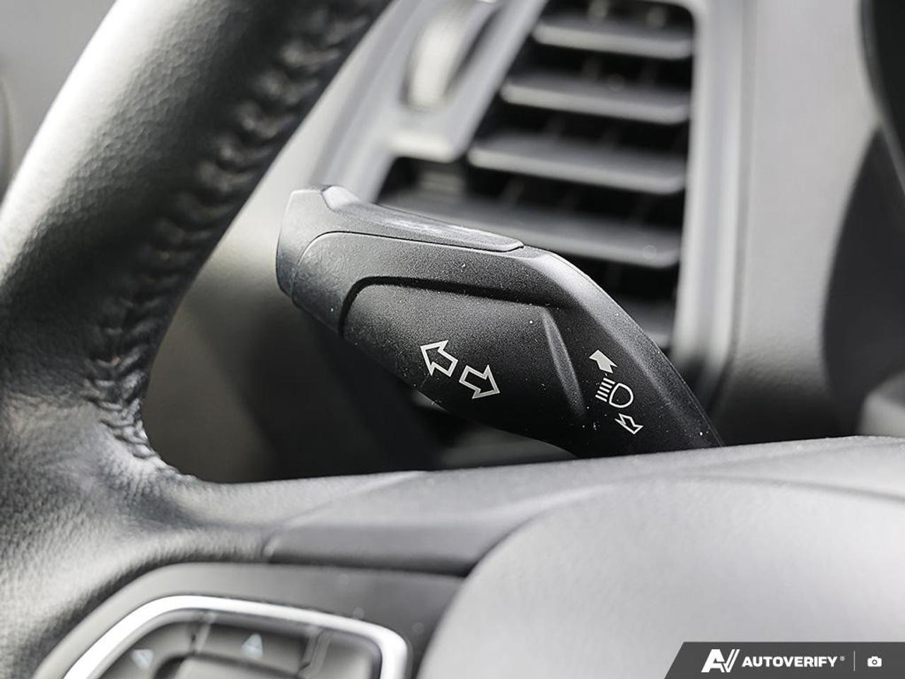 2019 Ford Escape SEL 4WD Photo