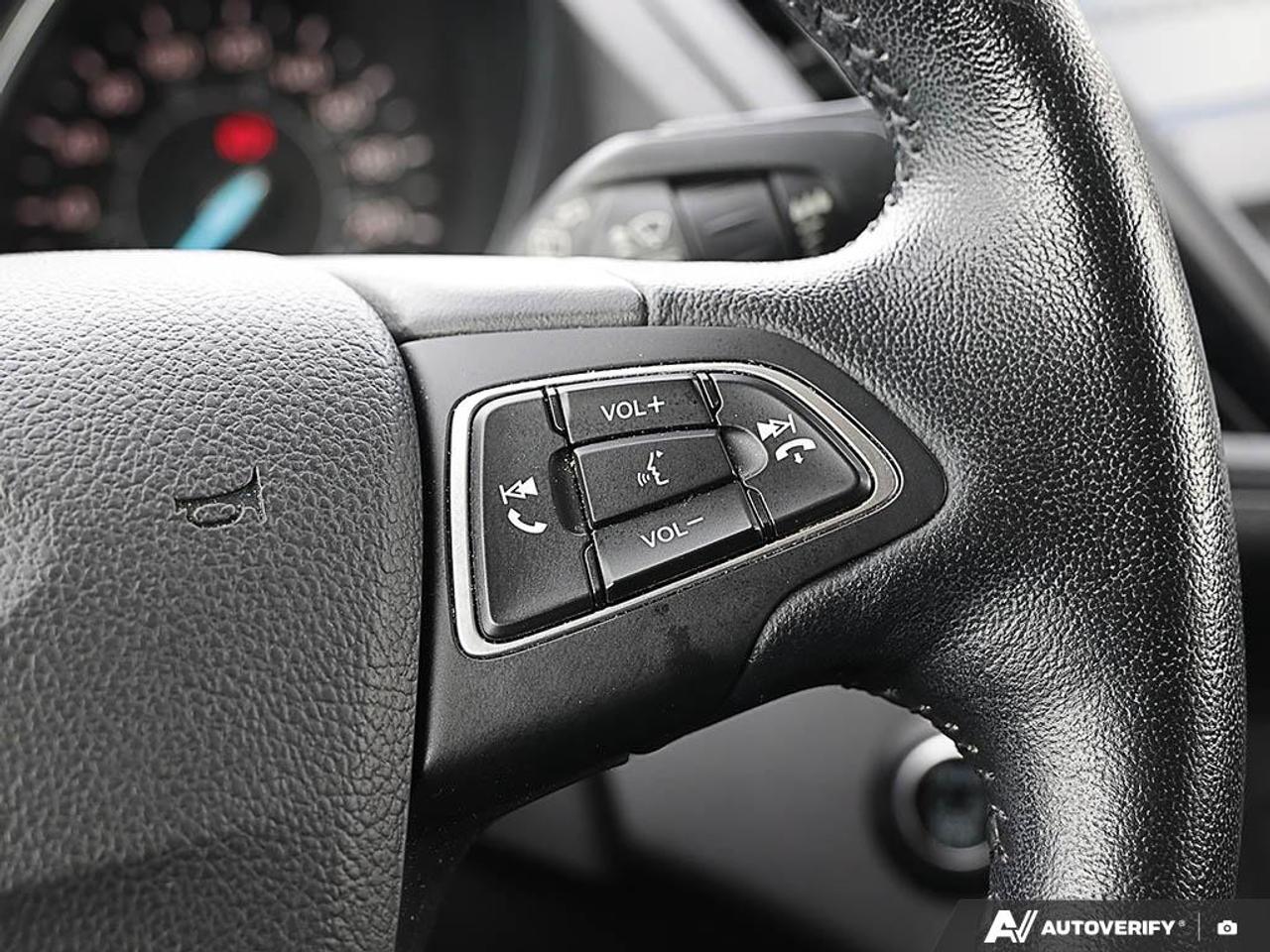 2019 Ford Escape SEL 4WD Photo