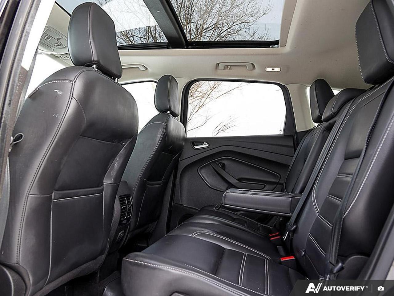 2019 Ford Escape SEL 4WD Photo