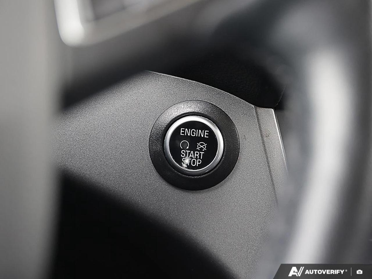 2019 Ford Escape SEL 4WD Photo