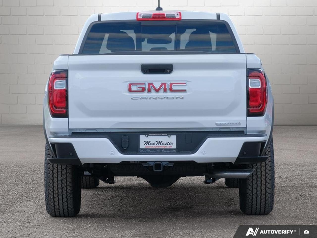 2026 GMC Canyon Crew Cab Short Box 4-Wheel Drive Elevation Photo3
