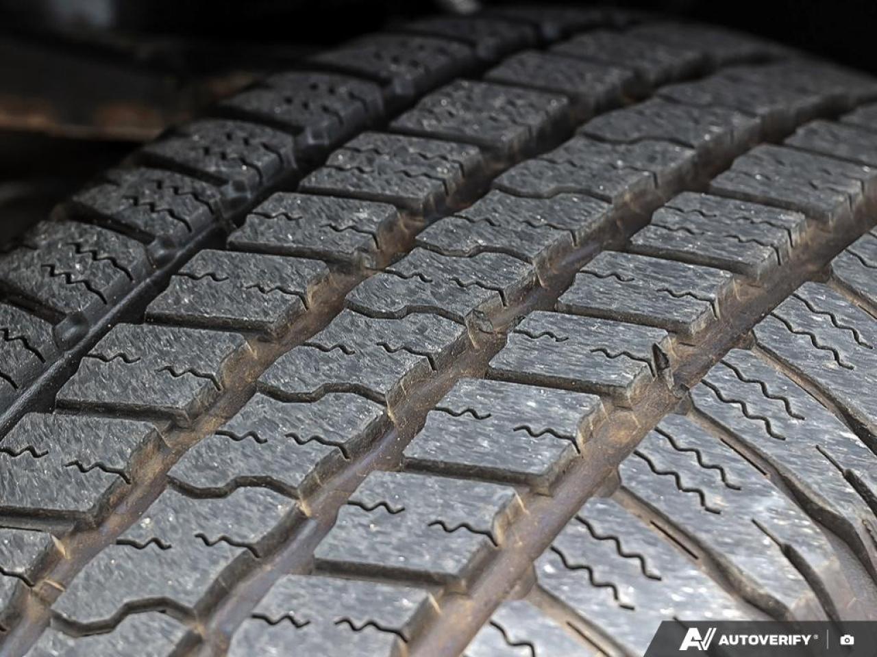 2022 RAM 1500 Classic EXPRESS 4X4 CREW CAB 5'7" BOX Photo