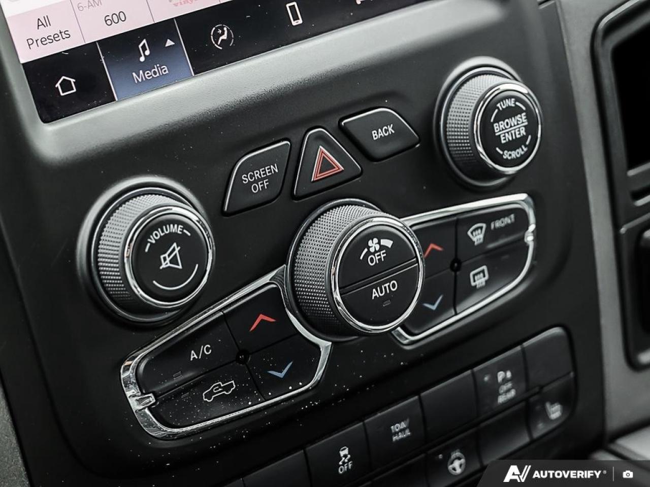 2022 RAM 1500 Classic EXPRESS 4X4 CREW CAB 5'7" BOX Photo